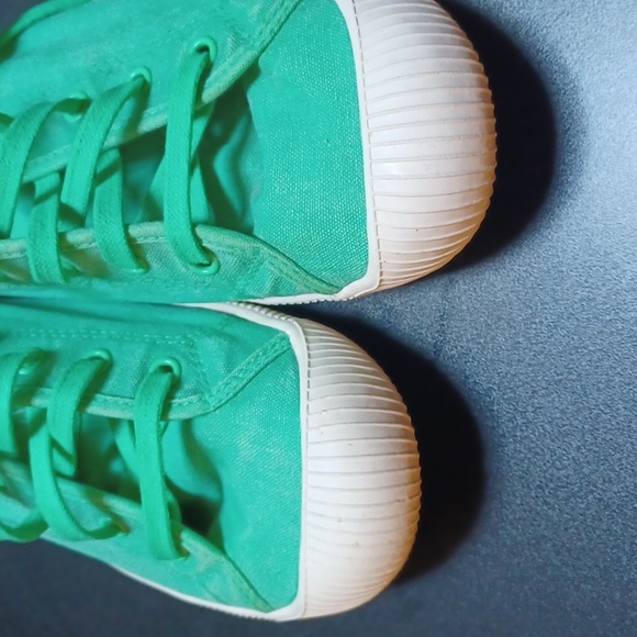 Green Paladium Sneakers - Picture 3 of 6